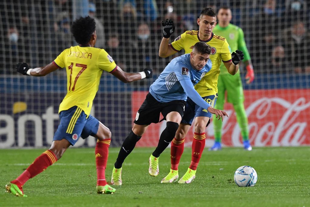 Un valioso punto nos trajimos de Uruguay 6 Un valioso punto nos trajimos de Uruguay Después de 20 años la Selección Colombia volvió a sumar en Montevideo, donde acaba de empatar 0-0 contra Uruguay en el Estadio Gran Parque Central, por la jornada 11 de la Eliminatoria Suramericana al Mundial Catar 2022.
