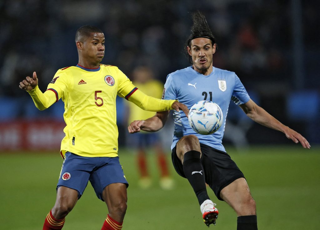 Un valioso punto nos trajimos de Uruguay 3 Un valioso punto nos trajimos de Uruguay Después de 20 años la Selección Colombia volvió a sumar en Montevideo, donde acaba de empatar 0-0 contra Uruguay en el Estadio Gran Parque Central, por la jornada 11 de la Eliminatoria Suramericana al Mundial Catar 2022.