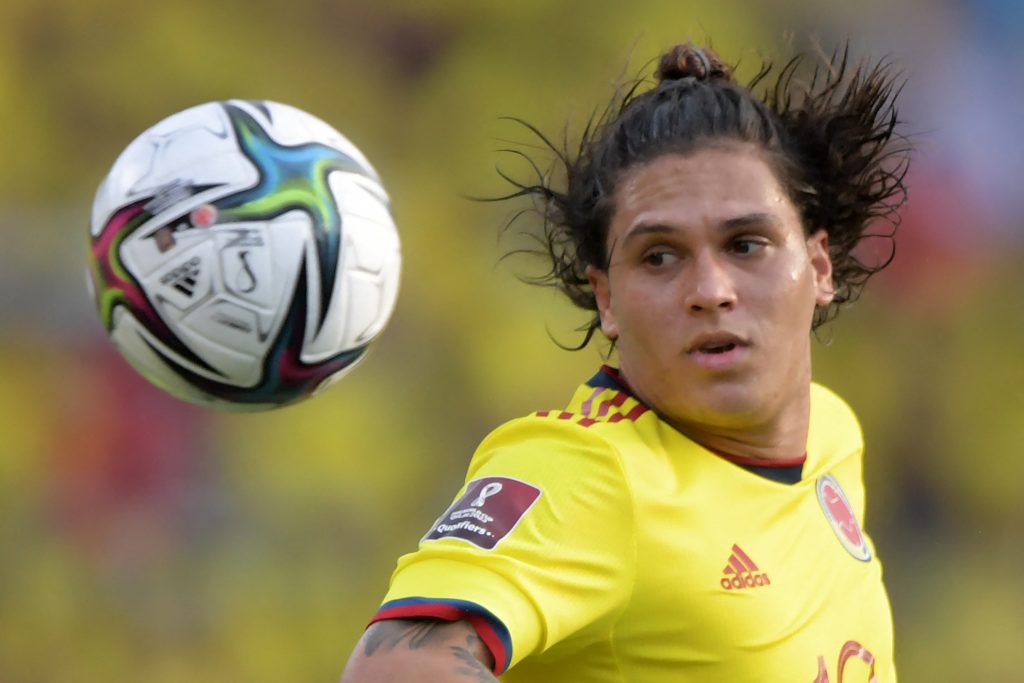 Ospina, nuestra figura en el primer tiempo contra Ecuador 3 Ospina, nuestra figura en el primer tiempo contra Ecuador Un primer tiempo bastante flojo tuvo la Selección Colombia frente a Ecuador en el Estadio Metropolitano de Barranquilla, donde empatan 0-0, por la fecha 12 de la Eliminatoria Suramericana rumbo al Mundial Catar 2022.