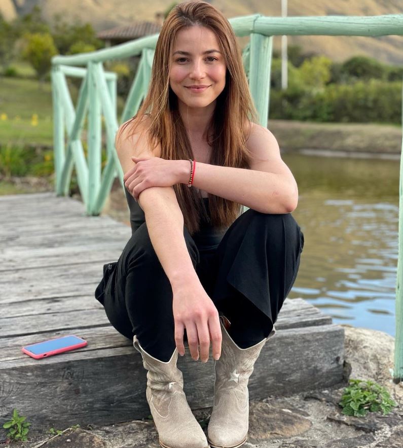Juliett Pardau ¡De mala también es buena! Muchos colombianos conocieron a Juliette Pardau gracias a su protagónico en ‘Pa’ Quererte’, reciente producción del canal RCN.