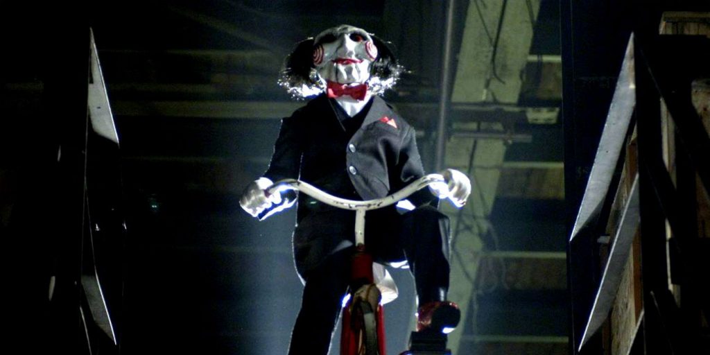 ¡A estos hay que tenerles miedo! 4 ¡A estos hay que tenerles miedo! El mes de octubre trae implícito Halloween, y pensar en Halloween es imposible sin que lleguen a la mente monstruos, personajes de terror y, por supuesto, esas películas inolvidables con las que a muchos se les pusieron los pelos de punta.