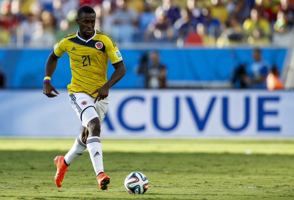 Jackson Martínez le tiene fe al proceso de la Tricolor 1 Jackson Martínez le tiene fe al proceso de la Tricolor Han pasado 9 meses desde que Jackson Martínez decidió colgar los guayos debido a una grave lesión de tobillo. Sin embargo, durante este tiempo el chocoano anda más ocupado. El exdelantero de la Selección Colombia ahora se dedica a su vida como empresario y también como rapero. De hecho, está promocionando ‘Las 2 puertas’ su nuevo sencillo. Q’HUBO habló con él sobre esta faceta artística y, además, sobre su carrera deportiva.