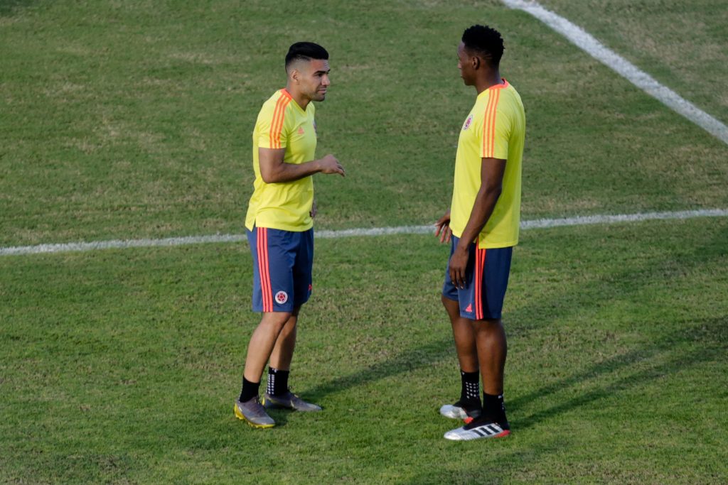 Falcao sufrió una ruptura del abductor y es baja de la Selección 1 Falcao sufrió una ruptura del abductor y es baja de la Selección Lo que tanto nos temíamos los aficionados a la Selección Colombia y al gran goleador Radamel Falcao García sucedió, el atacante sufrió una lesión de consideración que le hará perderse los partidos contra Brasil y Paraguay, por las fechas 13 y 14 de las Eliminatorias Suramericanas al Mundial Catar 2022.