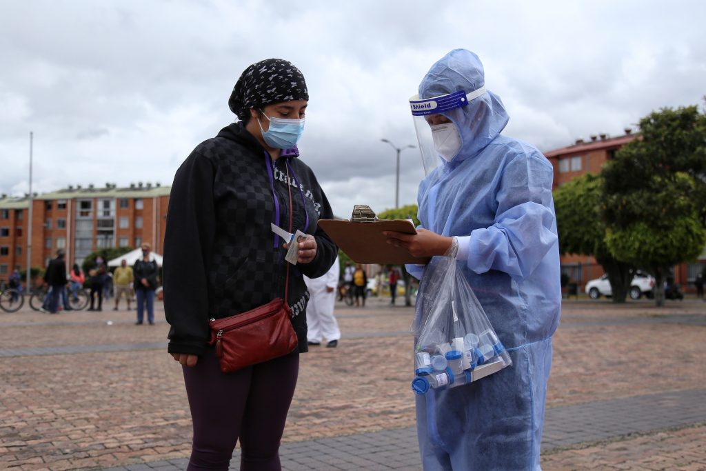 El síndrome anal inquieto, otra secuela del COVID Al COVID no le bastó con enfermar e indisponer a los 235 millones de personas alrededor del mundo que se han contagiado. Incluso, después de recuperados, varios pacientes han experimentado diversos síntomas tras superar la enfermedad cuyas consecuencias tienen a más de un médico cogiéndose la cabeza a dos manos.