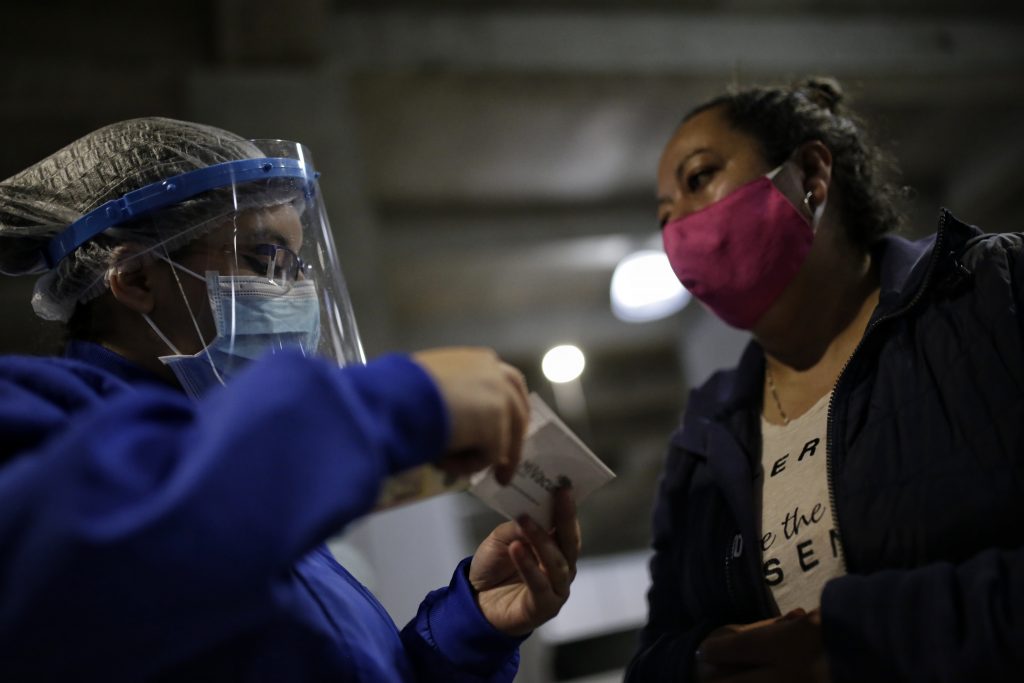 Estas son las razones que tienen los colombianos para no vacunarse El Departamento Administrativo Nacional de Estadística (DANE), reveló los resultados de la décimo quinta encuesta de Pulso Social, con la cual se evalúan las perspectivas de los ciudadanos con referencia a distintos temas de interés actual.