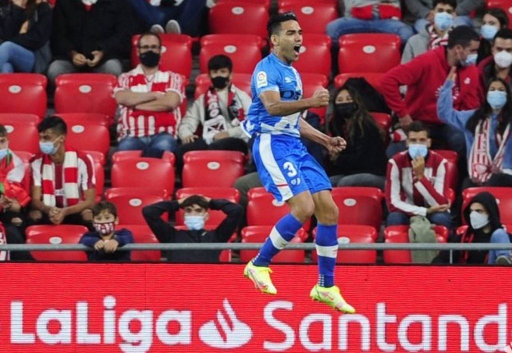 En Ciudad Bolívar hicieron un mural en homenaje a Falcao 3 En Ciudad Bolívar hicieron un mural en homenaje a Falcao Radamel Falcao García es uno de los deportistas más queridos en Colombia y no es un secreto. Su rendimiento en las canchas de fútbol, su admirable vida personal y su carisma cada vez que se pronuncia públicamente o en redes sociales, lo hacen el futbolista 10, al que todos admiran.