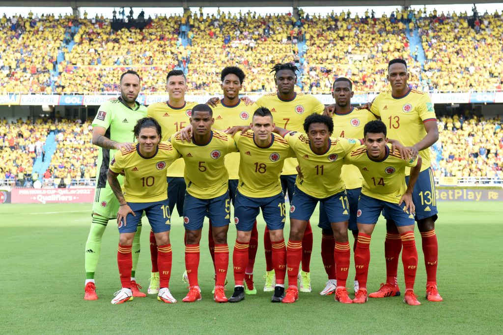 Contra Ecuador, tercer empate en línea y sin marcar goles 1 Contra Ecuador, tercer empate en línea y sin marcar goles Aburridos quedamos los colombianos con el empate de nuestra Selección 0-0 frente a Ecuador, esta tarde en el Estadio Metropolitano de Barranquilla, por la fecha 12 de la Eliminatoria Suramericana al Mundial Catar 2022, pues el equipo volvió a mostrar un flojo desempeño y perdió la posibilidad de afianzarse en puestos de clasificación directa.