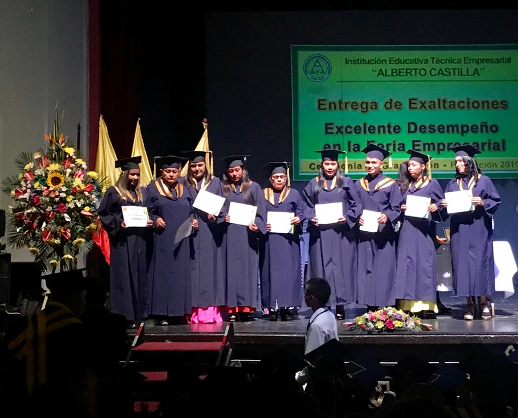 Icetex abre convocatoria de créditos para educación superior 1 Icetex abre convocatoria de créditos para educación superior Con una amplia oferta que se adapta a las necesidades de los jóvenes estudiantes colombianos, el Instituto Colombiano de Crédito Educativo y Estudios Técnicos en el Exterior (Icetex), abrió convocatoria de créditos educativos para acceder y culminar estudios de educación superior en programas de pregrado (técnico, tecnológico y universitario) y posgrado, así como programas de idiomas, pasantías e investigación, en el país o en el exterior.