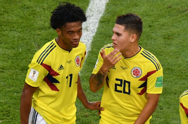 Cuadrado vuelve y Rueda deberá mover el equipo ante Ecuador 4 Cuadrado vuelve y Rueda deberá mover el equipo ante Ecuador Un gran 'refuerzo' tendrá la Selección Colombia para su decisivo encuentro de este jueves (4 p. m.) en Barranquilla contra Ecuador, por la jornada 12 de las Eliminatorias Suramericanas al Mundial de Catar 2022. Juan Guillermo Cuadrado, una de las fichas clave del equipo, regresará tras pagar una fecha de sanción, y con ello se mueve de nuevo la titular.