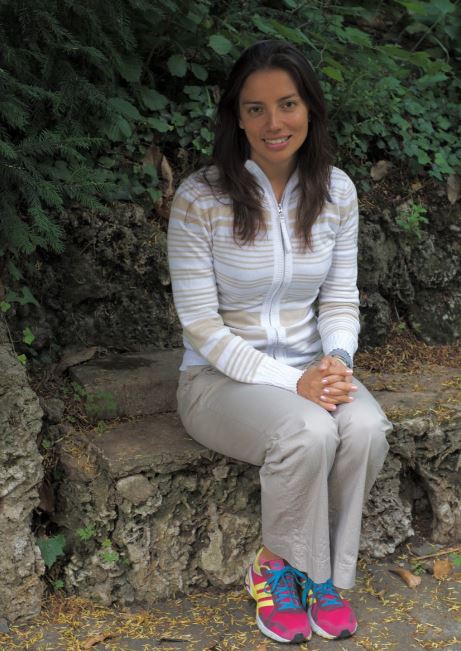 Colombiana Diana Valencia hace historia con premio en astrofísica 2 Colombiana Diana Valencia hace historia con premio en astrofísica La colombiana Diana Valencia, quien trabaja como profesora en el Departamento de Ciencias Físicas y de la Universidad de Toronto (Canadá), recibió junto con la profesora Lena Noack, científica planetaria, el prestigioso premio en astrofísica ‘Paolo Farinella 2021’.