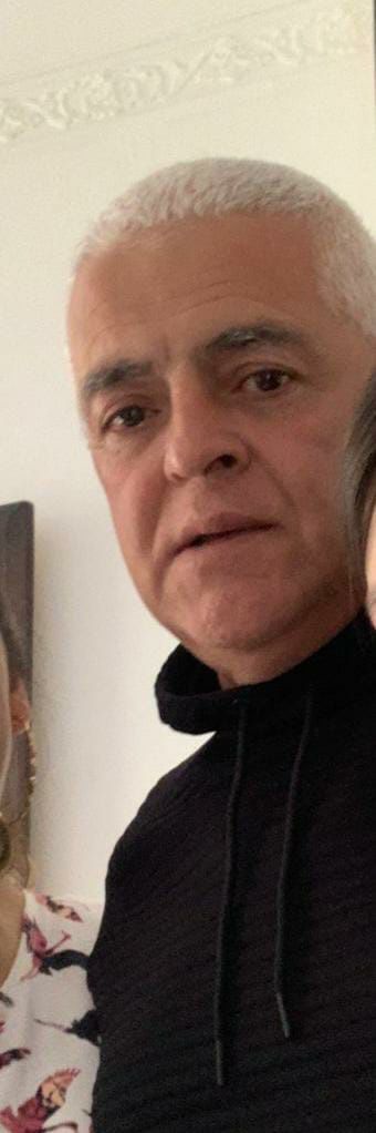 Tristeza en San Andresito por crimen del comerciante Jairo 3 Tristeza en San Andresito por crimen del comerciante Jairo Cuatro días de intensa búsqueda vivió la familia del comerciante de San Andresito, Jairo Alonso Gómez. Estuvieron al borde del desespero, hasta que la llamada de un investigador al hermano de la víctima confirmó lo peor: las huellas dactilares de un cuerpo que estaba en Medicina Legal correspondían con las del señor de 58 años, quien había desaparecido el pasado jueves 7 de octubre.