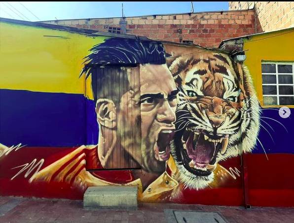 En Ciudad Bolívar hicieron un mural en homenaje a Falcao 2 En Ciudad Bolívar hicieron un mural en homenaje a Falcao Radamel Falcao García es uno de los deportistas más queridos en Colombia y no es un secreto. Su rendimiento en las canchas de fútbol, su admirable vida personal y su carisma cada vez que se pronuncia públicamente o en redes sociales, lo hacen el futbolista 10, al que todos admiran.