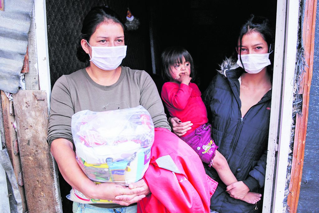 1 de cada 3 colombianos no come tres veces al día 2 1 de cada 3 colombianos no come tres veces al día A través de su encuesta del Pulso Social, el Dane reveló algunas cifras, unas buenas y otras no tanto, sobre la situación social y económica del país.