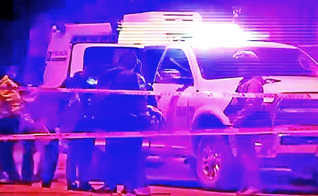 Acribillaron a Yéfferson en La Estancia 3 Acribillaron a Yéfferson en La Estancia Los 29 años de vida de Yéfferson Ortiz Pedrera, joven cuyo corto camino se vio involucrado en situaciones de peligro anteriormente, finalmente llegaron a su fin en el momento en que sicarios en motocicleta le arrebataron la vida en plena vía del barrio La Estancia (Ciudad Bolívar). Su cuerpo quedó tendido ante los sorprendidos ojos de los vecinos que ya lo reconocían como antiguo vecino.