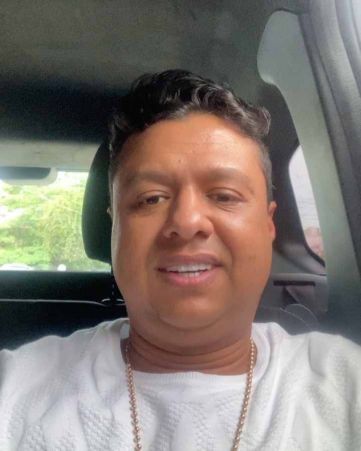 Rafael Santos habla de lo fuerte que es interpretar su vida 1 Rafael Santos habla de lo fuerte que es interpretar su vida La sangre que corre por las venas de Rafael Santos está toda llenita de arte. ¡Y cómo no! Su papá, el inolvidable Diomedes Díaz, le dejó toda la herencia de la música vallenata, esa por la que se sigue abriendo camino y, por ahí derecho, dejando el legado a sus futuras generaciones.