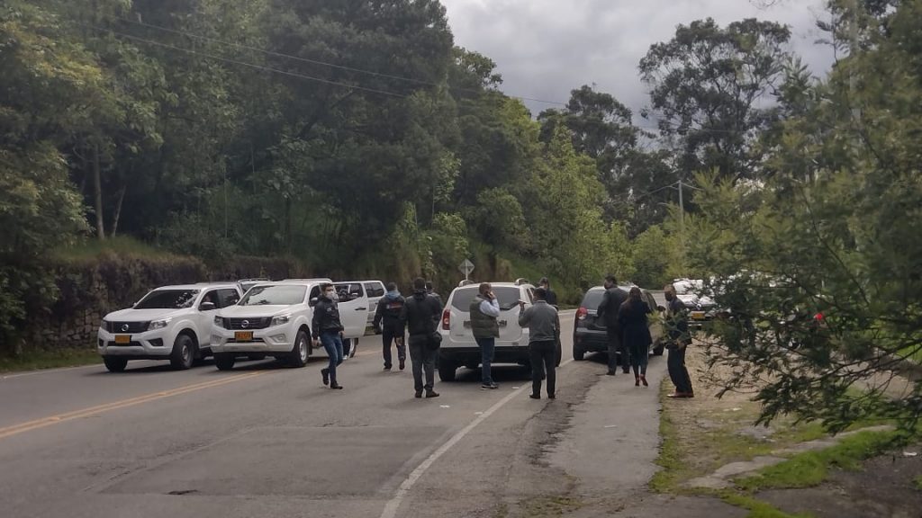 En libertad asesino de subteniente En las últimas horas y en una decisión de no creer, un juez declaró ilegal la captura del asesino del subteniente Juan Pablo Vallejo, ocurrido el pasado viernes, bajo el argumento que un&nbsp;policía lo golpeó en el procedimiento de captura. Cabe recordar que el uniformado fue asesinado en la parte alta de la Avenida Circunvalar, cerca al Parque Nacional, y ese mismo día se produjo la captura del sujeto.