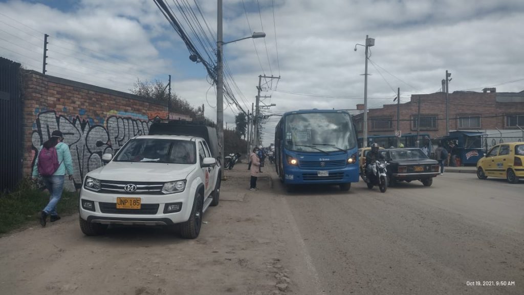 Ciclista perdió la vida en accidente de tránsito Mientras cientos de automóviles y pasajeros se preguntaban ayer por los motivos de un monumental trancón en Engativá, en el trabajo de Elizabeth Chávez (una madre de familia), donde llevaba trabajando largo tiempo, se preguntaban dónde estaba ella, pues era quizás una de las trabajadoras más puntuales.