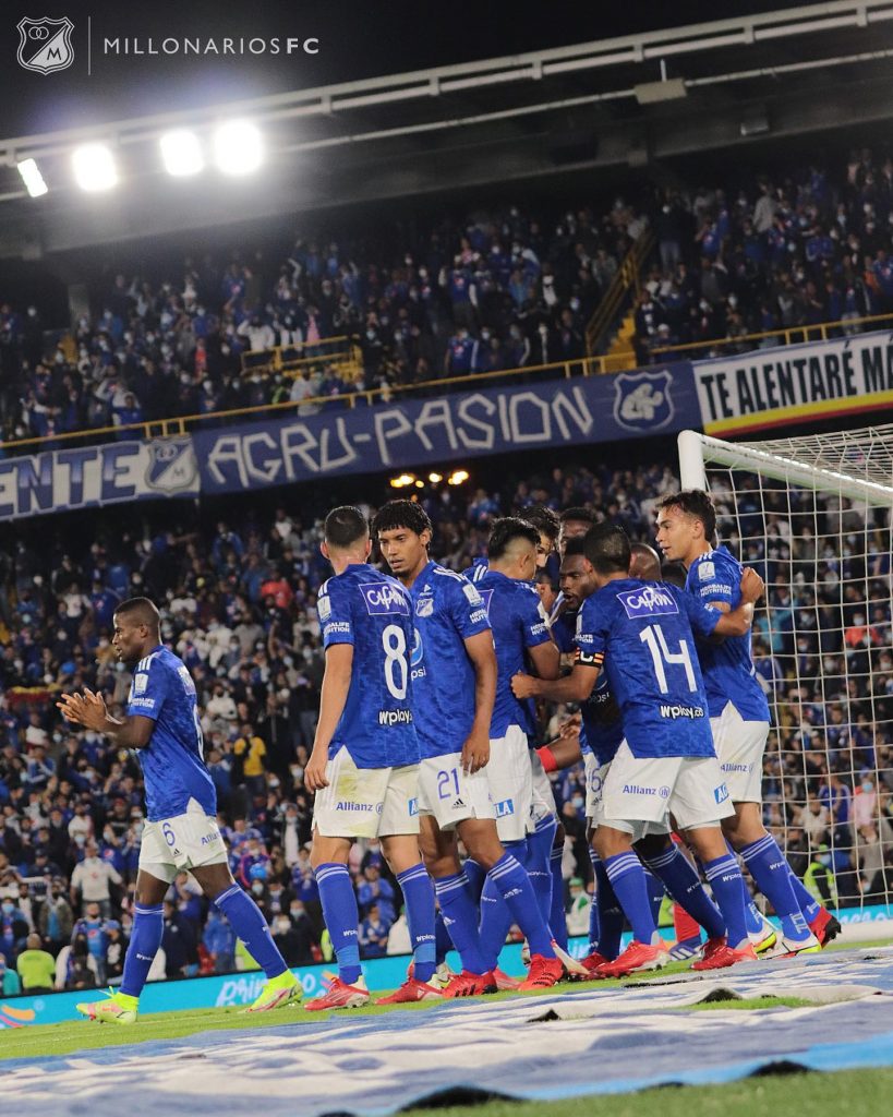 El 'Embajador' se medirá contra Águilas Doradas 3 El 'Embajador' se medirá contra Águilas Doradas De los errores se aprende, y eso Millonarios lo tiene muy claro. Tras perder como visitante el pasado fin de semana, frente a Jaguares (4-3), el cuadro ‘Embajador’ sabe que no puede seguir cometiendo errores defensivos y mantener su efectividad goleadora para regresar al triunfo hoy (4:00 p. m.), en El Campín, ante Águilas Doradas.
