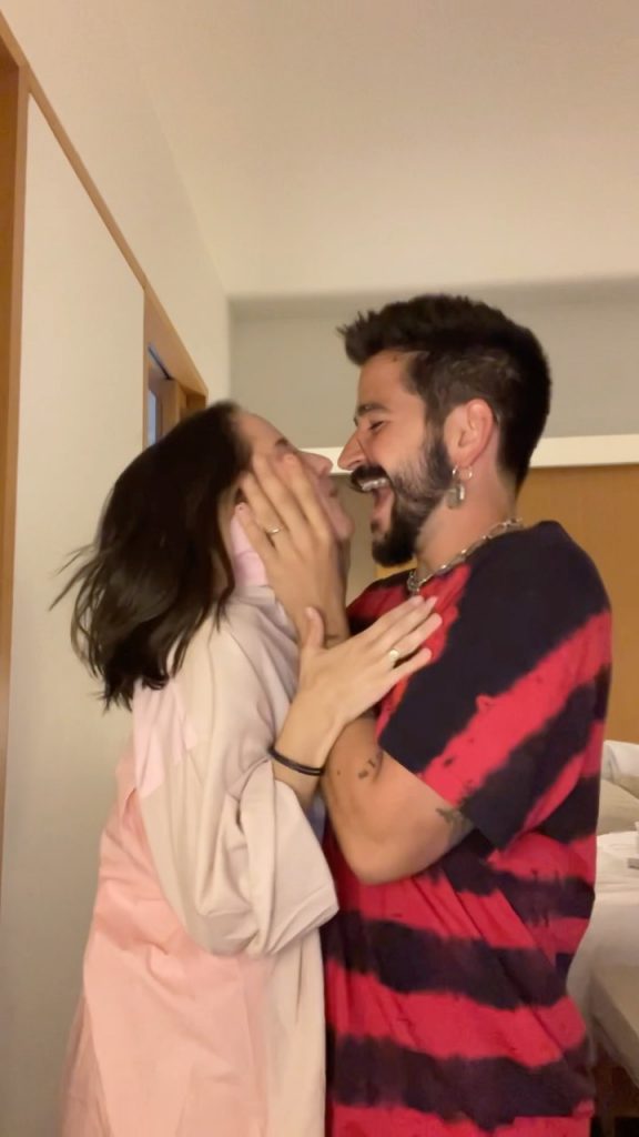 Con nueva canción Camilo y Evaluna anuncian que esperan un hijo 1 Con nueva canción Camilo y Evaluna anuncian que esperan un hijo Lo que muchos pensaron que sería solo una nueva canción de Evaluna Montaner y Camilo Echeverry se convirtió en la prueba de que la joven pareja espera su primer bebé.