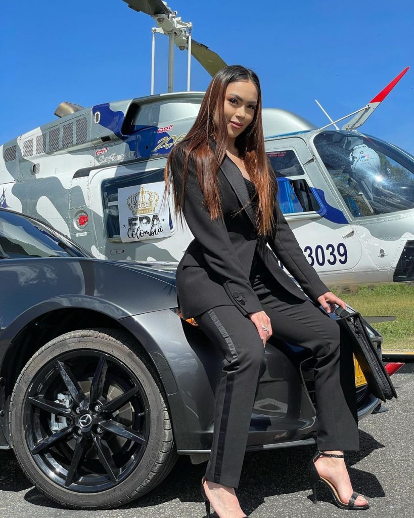 ¿Epa Colombia con problemas en su relación por beso con Lina Tejeiro? Epa Colombia confesó que el beso que se dio con Lina Tejeiro no fue de mucho agrado para su novia, Diana Celis, quien decidió no ir a dormir a la casa.