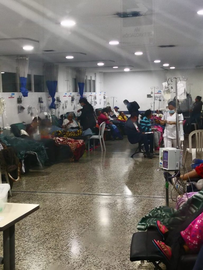 Hospital Mario Gaitán Yanguas en Soacha, tiene filtraciones de agua 1 Hospital Mario Gaitán Yanguas en Soacha, tiene filtraciones de agua Una grave situación en el Hospital Mario Gaitán Yanguas fue denunciada por el concejal de Soacha Giovanny Ramírez, quien por medio de videos dio a conocer las precarias condiciones en las que se encuentra este lugar.