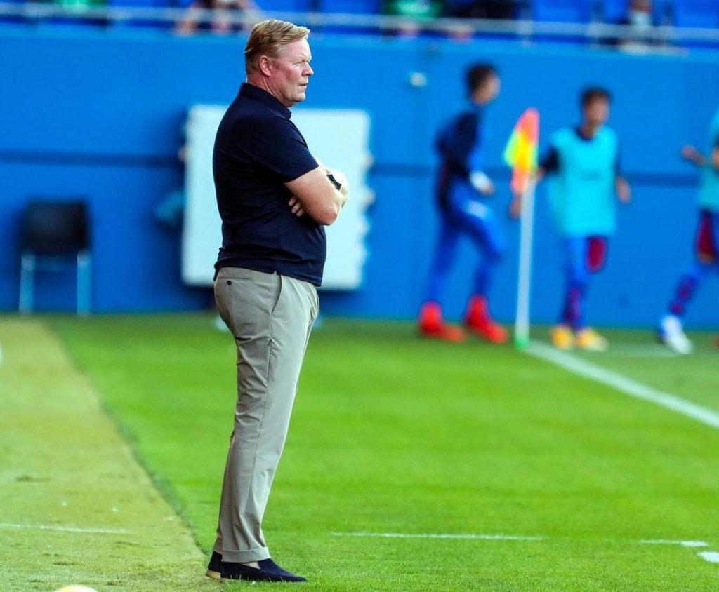 Tras derrota con gol de Falcao, Barcelona echó a Koeman El técnico Ronald Koeman acaba de ser destituido como entrenador del Barcelona, tras la derrota de este miércoles 1-0 contra el&nbsp;Rayo&nbsp;Vallecano, con golazo del colombiano Radamel Falcao García, esto en partido de la jornada 11 de la Liga de España, informó el club azulgrana.