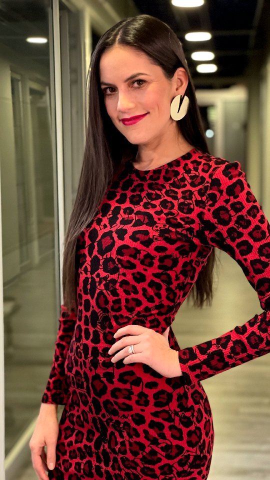 La razón por la que Linda Palma no puede estar de pie mucho tiempo 1 La razón por la que Linda Palma no puede estar de pie mucho tiempo Linda Palma es una de las presentadoras más queridas de la televisión colombiana, y es que su carisma, y su gran talento la han llevado a conquistar cientos de corazones. Recientemente la presentadora contó a sus seguidores que no puede estar mucho tiempo de pie por lo que sufrió un problema de salud en el 2016.