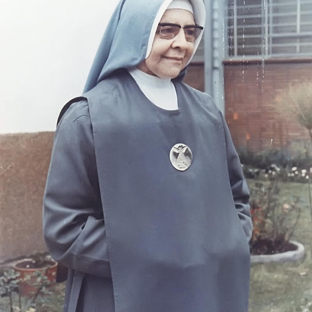Por milagros será beatificada la madre María Berenice Duque El Vaticano confirmó una noticia muy importante a nivel religioso para el país, pues anunció los procesos de beatificación que se adelantarán en las próximas semanas y en donde aparece la hermana María Berenice Duque Hencker, luego de que se confirmara un milagro mediado por su intercesión.