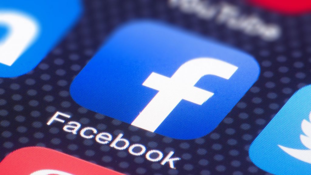 Meta, será el nuevo nombre que tendrá la casa matriz de Facebook Mark Zuckerberg, el jefe de&nbsp;Facebook, anunció este jueves que la casa matriz de la compañía se pasará a llamar Meta, para representar mejor todas sus actividades, aunque el nombre de las diferentes redes se mantendrá.