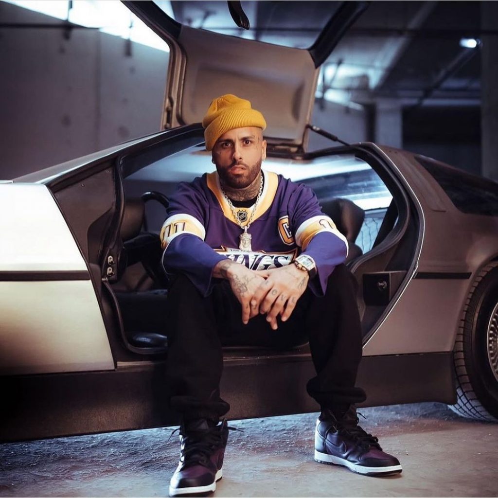 Nicky Jam estrenó el video musical de su balada 'Melancolía' El cantante de música urbana Nicky Jam, que ha conquistado varios escenarios internacionales con canciones como ‘Yo no soy tu marido’ y ‘Me voy pal party’, entre otros, estrenó el video musical de su balada ‘Melancolía’, que hace parte de su álbum Infinity.