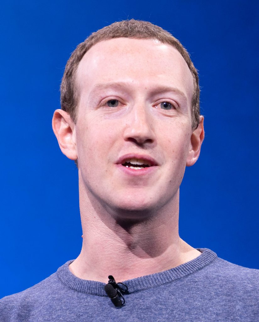 La crisis de Facebook por la que el Capitolio estudia su regulación 5 La crisis de Facebook por la que el Capitolio estudia su regulación Una denunciante de Facebook se presentó este martes ante legisladores de Estados Unidos para pedir que se regule al gigante de las redes sociales, un día después de que un masivo apagón afectara a miles de millones de usuarios y pusiera de manifiesto la dependencia mundial de sus servicios.