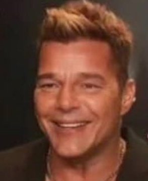 Póngase al día con los chismes de la farándula de esta semana La cantante de música popular confesó que algunas veces la han hecho llorar con los mensajes ofensivos que le escriben en sus redes sociales, y todo por sostener una relación sentimental con Jessi Uribe, supuestamente, cuando él estaba casado.