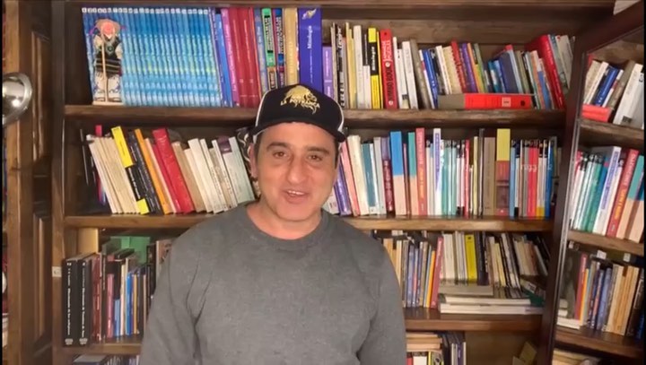 "Dejen la doble moral y abran los teatros", Róbinson Díaz Róbinson Díaz, uno de los actores más destacados de Colombia en las últimas décadas, dejó ver su descontento por la forma como el Gobierno Nacional está manejando el acceso del público a los teatros en la reactivación económica. El antioqueño también se refirió a sus proyectos, lo que ha hecho en la pandemia, a la transformación de los contenidos audiovisuales y hasta dejó ver su indignación contra el reguetón.