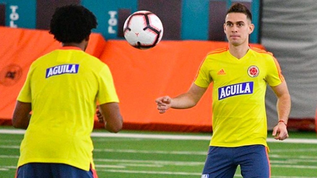 Colombia, una fecha muy beneficiosa 1 Colombia, una fecha muy beneficiosa Transcurridas 11 fechas de la eliminatoria suramericana para el Mundial de Catar, Brasil se consolida como líder con 28 puntos, mientras que la Selección Colombia se ubica en la quinta casilla con 15 puntos para disputar el repechaje. Cabe anotar que la jornada de ayer fue redonda para la Selección, pues además del puntazo en Barranquilla perdieron Uruguay, Paraguay, Ecuador y Perú. Lo más importante ahora será obtener los tres puntos ante Ecuador, el jueves a las 4:00 p.m., en el estadio Metropolitano.