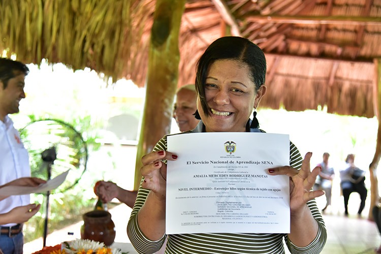 A certificarse para camellar Una vez más el Ministerio del Trabajo y el Sena adelantarán una nueva jornada de certificación en competencias laborales dirigidas a colombianos y extranjeros residentes en el país.