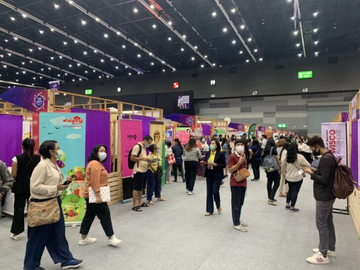 Alístese para ExpoEmpleo, la feria que ofrece 50 mil vacantes 1 Alístese para ExpoEmpleo, la feria que ofrece 50 mil vacantes Oportunidades para trabajar y salir adelante es lo que necesita el país, y eso sí que lo sabe Carlos Mario Estrada, el director del Sena, quien habló sobre la segunda versión que realizarán este año de la Feria ExpoEmpleo.