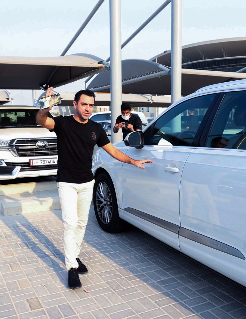 Xavi se despidió en Catar y está listo para firmar con Barcelona 5 Xavi se despidió en Catar y está listo para firmar con Barcelona Emblema del juego de toque que elevó al Barcelona, Xavi Hernández está a punto de volver a casa para tomar las riendas del equipo de su vida con la misión de reconstruir un grupo en caída libre y situar de nuevo al Barça en el primer plano mundial.