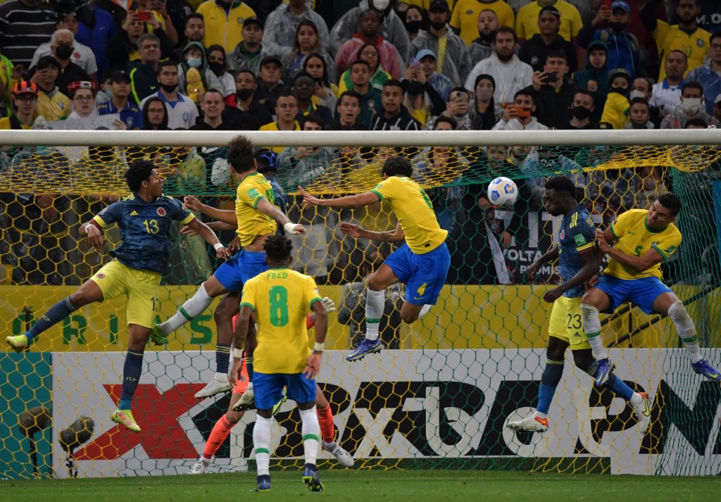 Colombia jugó bien en Brasil, pero no nos alcanzó para sumar 1 Colombia jugó bien en Brasil, pero no nos alcanzó para sumar Aunque la Selección Colombia hizo un buen partido en el Estadio Neo Química Arena de Sao Paulo, por la jornada 13 de la Eliminatoria Suramericana al Mundial Catar 2022, un parpadeo frente a Brasil fue suficiente para perder este jueves por 1-0.