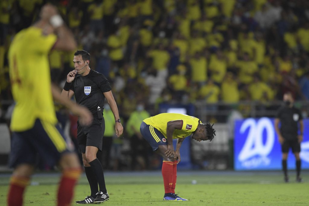 ¡Sin hacer goles es muy jodido! A Colombia se le olvidó ganar 6 ¡Sin hacer goles es muy jodido! A Colombia se le olvidó ganar Ya son 466 minutos los que suma la Selección Colombia sin anotar. Una mala racha que se completó este martes tras el flaco empate 0-0 contra Paraguay en el Estadio Metropolitano de Barranquilla, por la fecha 14 de las Eliminatorias Suramericanas.