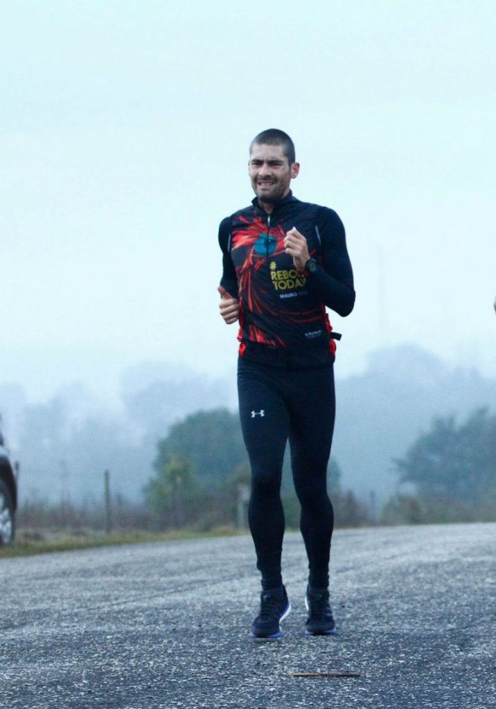 Colombiano buscará conquistar el triatlón más alto del mundo 1 Colombiano buscará conquistar el triatlón más alto del mundo Este miércoles 3 de noviembre Mauricio Salazar, el ‘ultraman colombiano’ tomará la partida rumbo a la conquista del 'Reto Nevados', el triatlón más alto del mundo que no ha sido conseguido por ningún ser humano, y con el que espera establecer un guinness world record al ser el primero en terminarlo.
