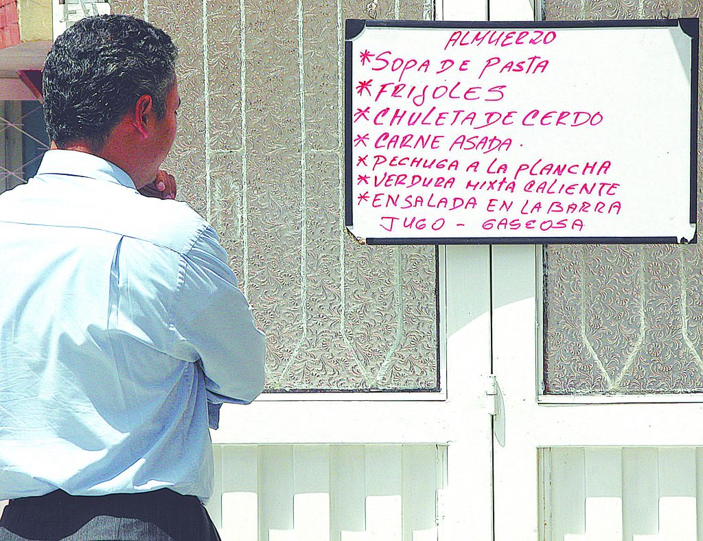 Echar papa en la calle le saldrá más caro Si usted es de los que normalmente se compra un corrientazo a la hora del almuerzo, le contamos que con la noticia que le vamos a dar a continuación le va a dar un cimbronazo, pues el presidente ejecutivo de la Asociación Colombiana de la Industria Gastronómica (Acodres), Guillermo Henrique Gómez París, anunció un aumento del 27% por cuenta del alza en los precios de los productos de la canasta familiar, de los servicios públicos y hasta del canon de arrendamiento.