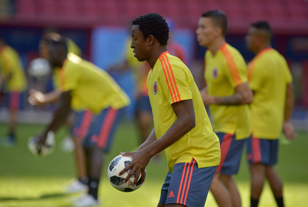 Por una lesión de hombro Óscar Murillo quedó desconvocado 2 Por una lesión de hombro Óscar Murillo quedó desconvocado A la mala noticia de la baja del goleador Falcao García, confirmada esta mañana debido a una lesión, otro fuerte golpe recibió hace poco la convocatoria de la Selección Colombia, con la ausencia del defensor Óscar Murillo.