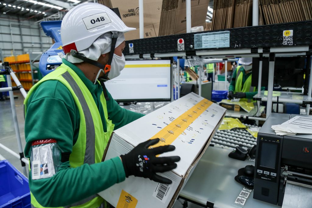 Alístese para hacer compras este viernes en el Día sin IVA Este viernes 19 de noviembre se desarrollará el segundo día sin IVA, en el que compradores podrán acceder a los productos sin pagar el Impuesto al Valor Agregado del 19%.