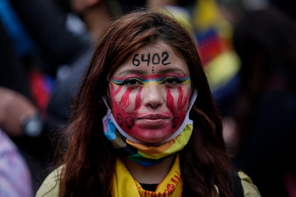 Al menos 103 víctimas de lesiones oculares en Paro Nacional 3 Al menos 103 víctimas de lesiones oculares en Paro Nacional Al menos 103 personas fueron víctimas de lesiones oculares del 28 de abril al 20 de julio de este año en el marco del Paro Nacional, como consecuencia de enfrentamientos con la Policía, según un informe de Amnistía Internacional, Temblores y el Programa de Acción por la Igualdad y la Inclusión Social (PAIIS) de la Universidad de los Andes.