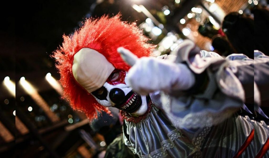 Una persona muerta en la noche de Halloween 2 Una persona muerta en la noche de Halloween Las autoridades de la capital del país informaron que durante la noche de Halloween en la capital se atendieron eventos, entre los que se evidenciaron riñas, violencia intrafamiliar, afectaciones al patrimonio entre otros. Además de ello, infortunadamente en un hecho de intolerancia una persona falleció.