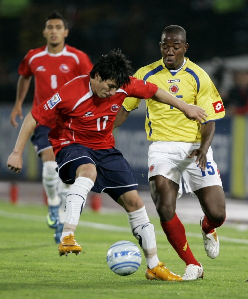 13 años después Colombia sufre la maldición del gol 2 13 años después Colombia sufre la maldición del gol Ese amargo empate 0-0 contra Paraguay por la fecha 14 de las Eliminatorias Suramericanas al Mundial Catar 2022, provocó que la Selección Colombia igualara su peor racha sin marcar goles. Algo que no se veía desde hace 13 años, cuando la 'Tricolor' se quedó por fuera de la cita mundialista de Sudáfrica 2010.
