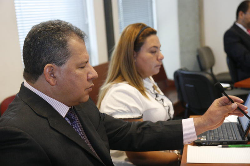'Don Mario' confesó ante los gringos operar una empresa criminal 1 'Don Mario' confesó ante los gringos operar una empresa criminal El narcotraficante y exlíder del Clan del Golfo, Daniel Rendón Herrera, alias 'Don Mario', se ha declarado ante un tribunal de Estados Unidos culpable de "operar una empresa criminal continua y de conspirar para brindar apoyo material a una organización terrorista extranjera".
