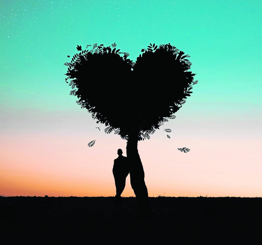 Mueva las fibras del amor El álbum de matachos más popular de las décadas de los 70 y 80 era el famoso ‘Amor es…’. Probablemente los jóvenes no saben de qué les hablo, pero si les preguntan a sus padres, ellos les dirán que todas las figuritas de dicha colección se basaban en dos muñequitos: ‘Él’ y ‘Ella’.