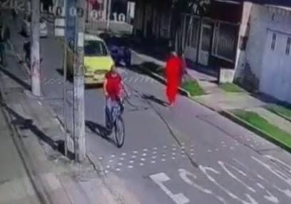 Sin vida y con una mordaza fue hallada adulta mayor 4 Sin vida y con una mordaza fue hallada adulta mayor Las últimas horas de vida de la señora Brígida Bohórquez Vargas, una mujer de 71 años, son todavía inciertas. Lo único que se sabe es que la abuelita le había dado trabajo y entregado su confianza a un sujeto venezolano para que realizara varios arreglos locativos el día en que su cuerpo fue hallado sin vida por sus familiares en la vivienda donde vivía sola en el barrio Villa Adriana de Kennedy.