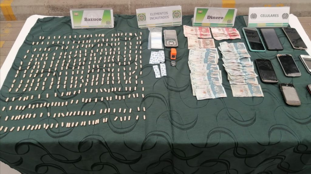 Policía logró resultados en operativo sorpresa en barrio Danubio 1 Policía logró resultados en operativo sorpresa en barrio Danubio La Policía Metropolitana de Soacha hizo un operativo relámpago en las ´últimas horas en su plan de consolidación de la seguridad y convivencia ciudadana.